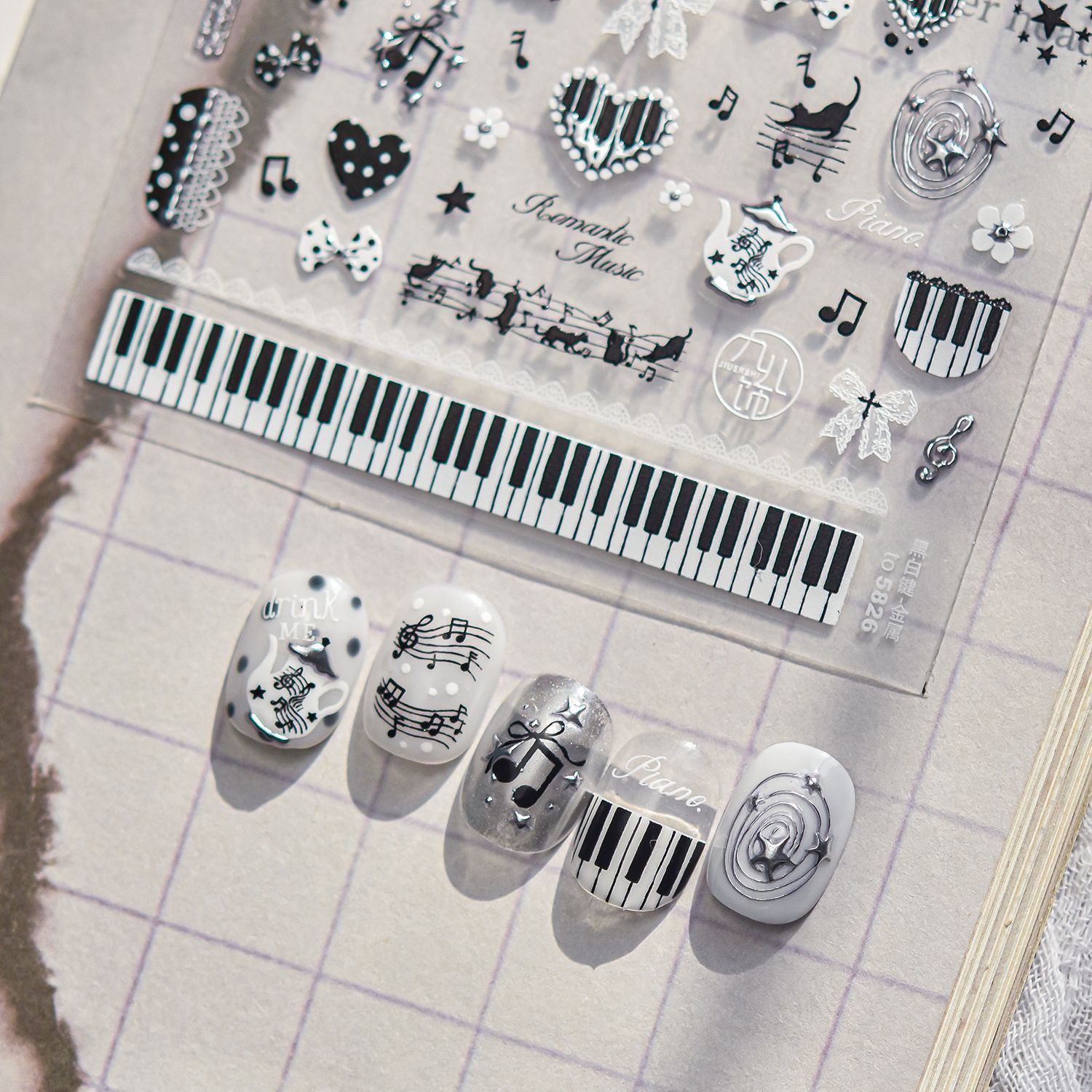 Musical Instrument Images - Zwart-witte muziek 5D nagelstickers pianotoetsen noten